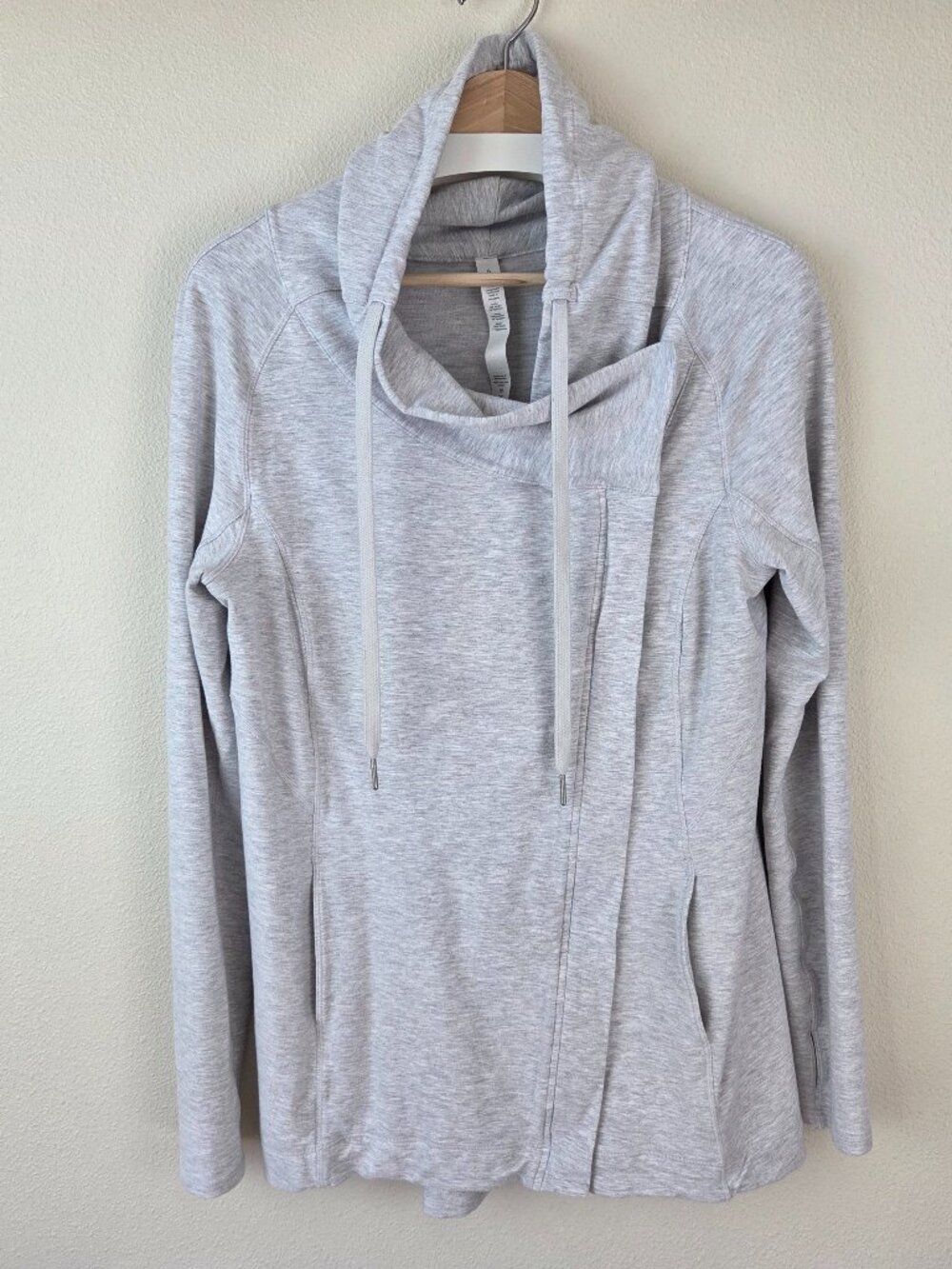 Lululemon Coast Easy Wrap Size 8 Heathered Core Ultra Light Grey Modal Long Yoga